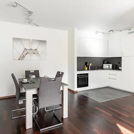 Maraini 15 By Quokka 360 - Bright Flat With View